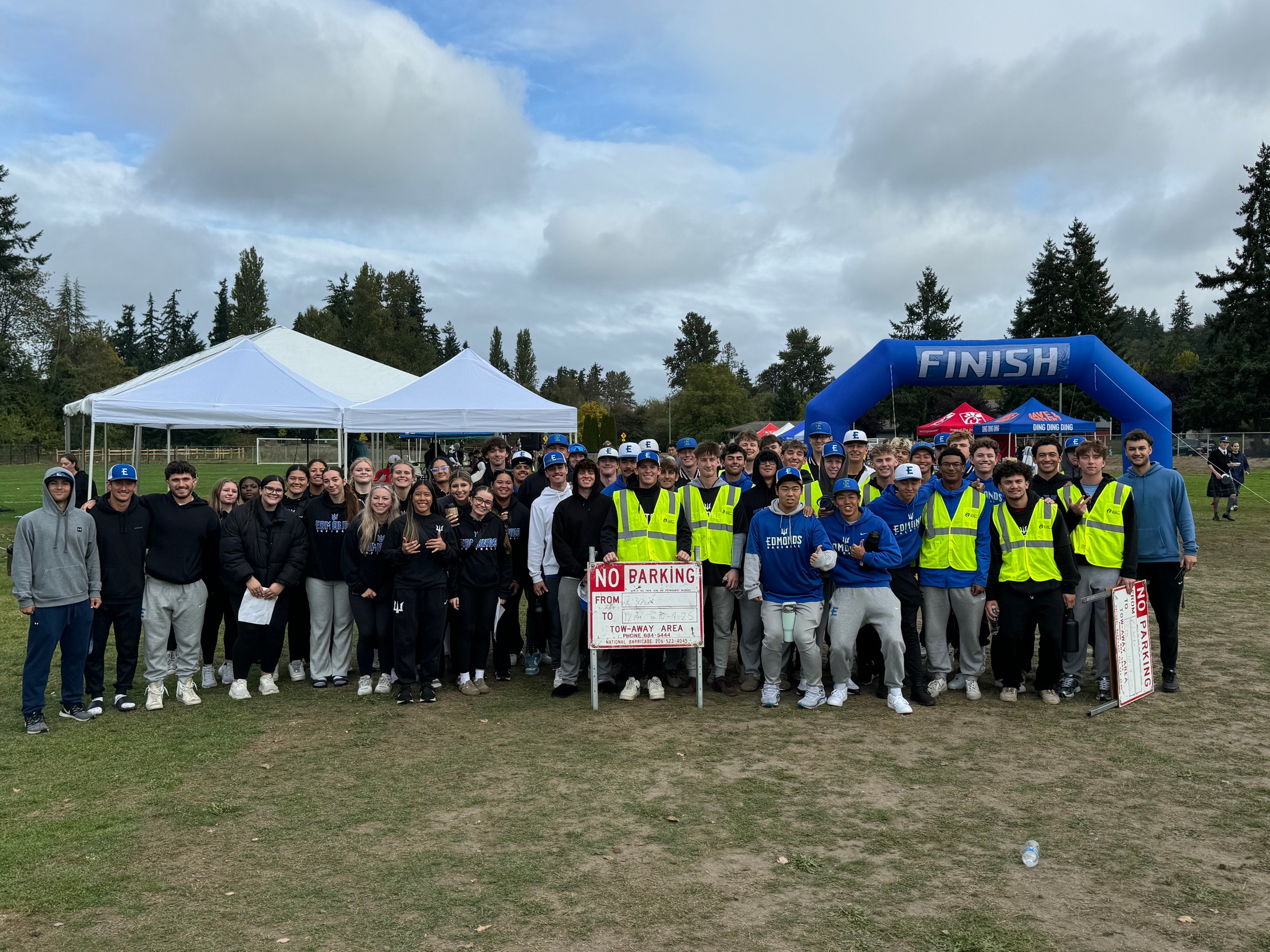 Edmonds Baseball &amp; Softball Volunteer for Edmonds School District Foundation